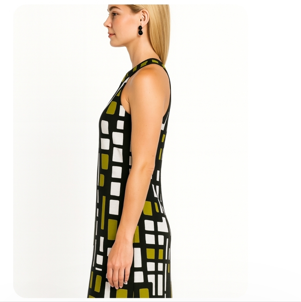 Laura Petite | Geometric Print Halter Neckline Midi Dress - Picture 4 of 11
